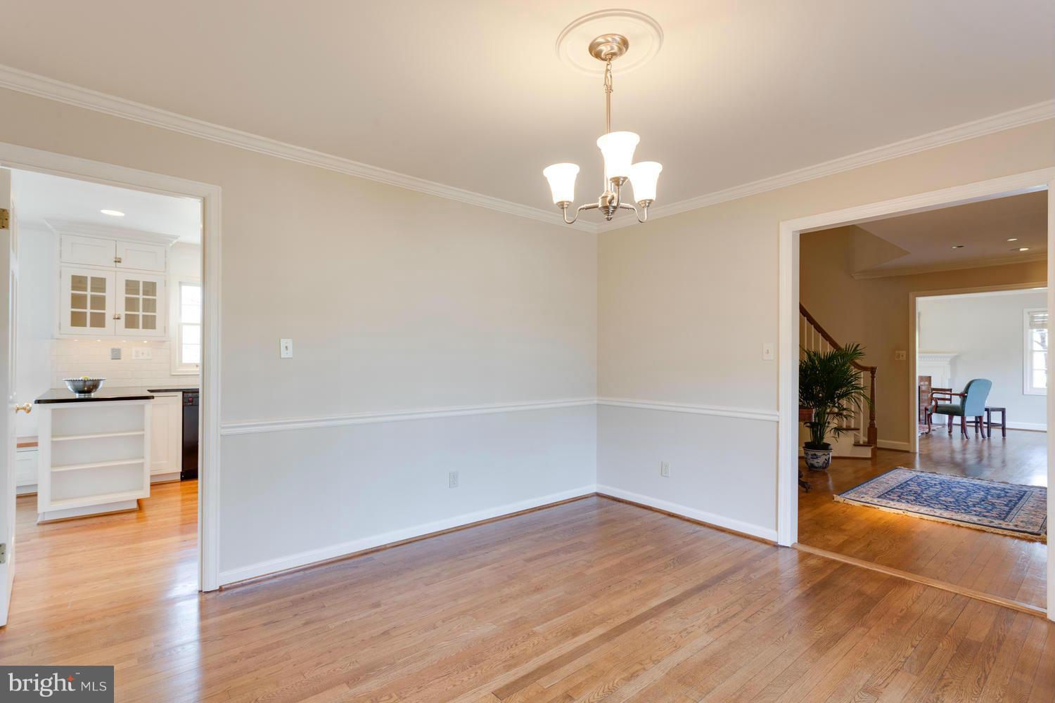 1700 Red Oak Circle Reston, VA 20190 - Photo 7 of 29 Dining Room