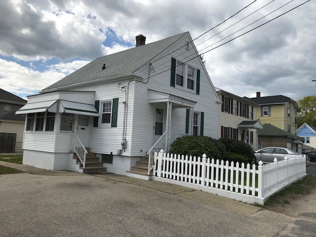 35 Darwin Street Woonsocket, RI 02895 - Photo 1 of 26