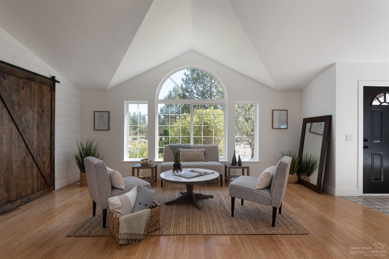 18285 Pinehurst Road Bend, OR 97703 - Photo 8 of 25 Additional Photo