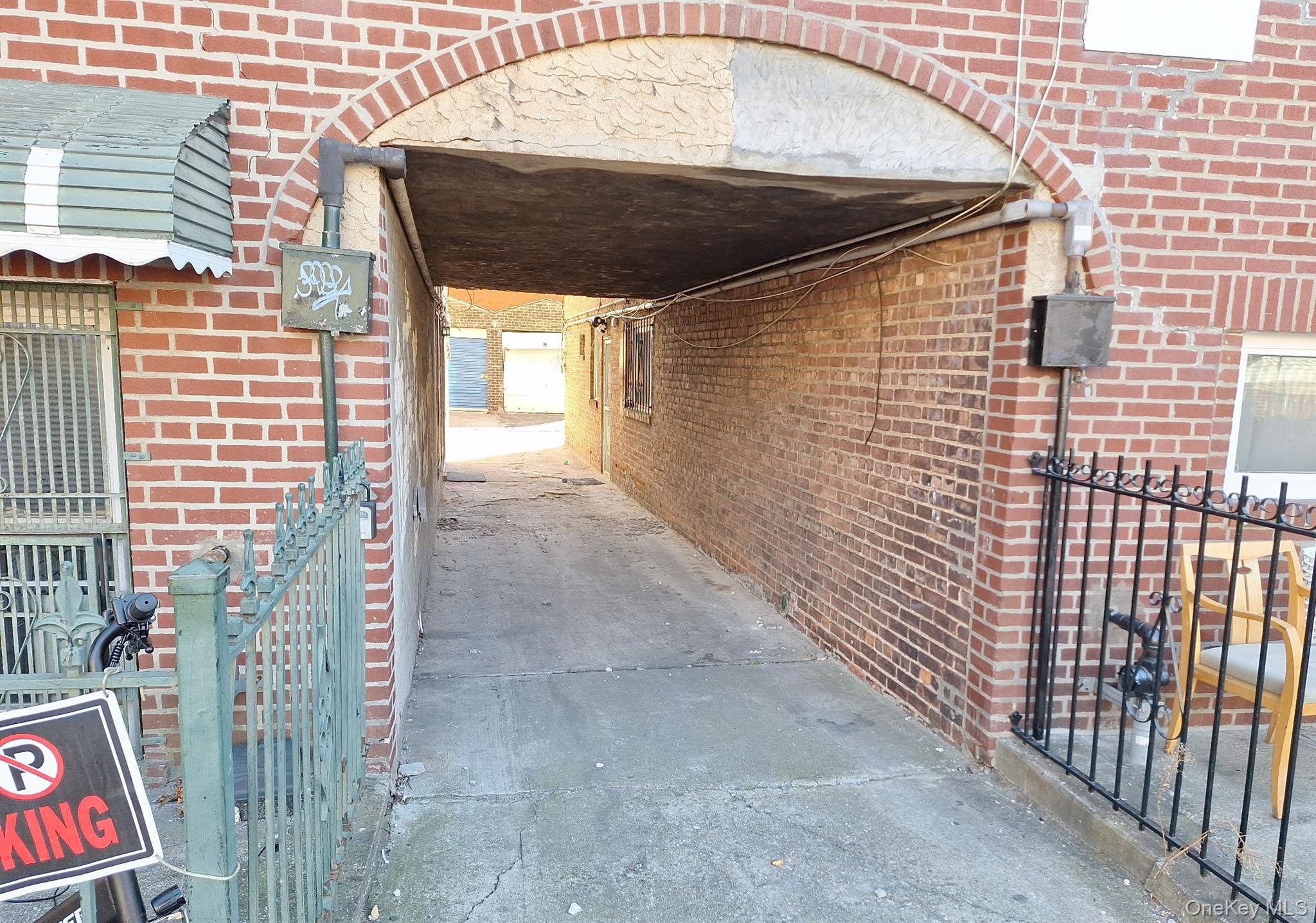 2012 Benedict Avenue Bronx, NY 10462 - Photo 3 of 4