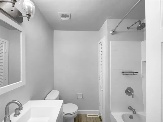 $240,000 | 15405 East 40th Street South, Independence, MO 64055