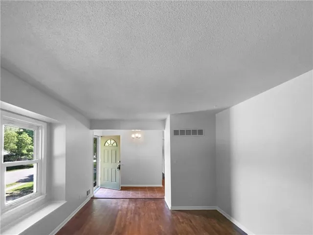 $240,000 | 15405 East 40th Street South, Independence, MO 64055