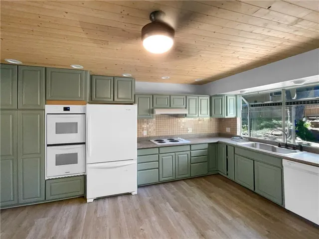 $240,000 | 15405 East 40th Street South, Independence, MO 64055