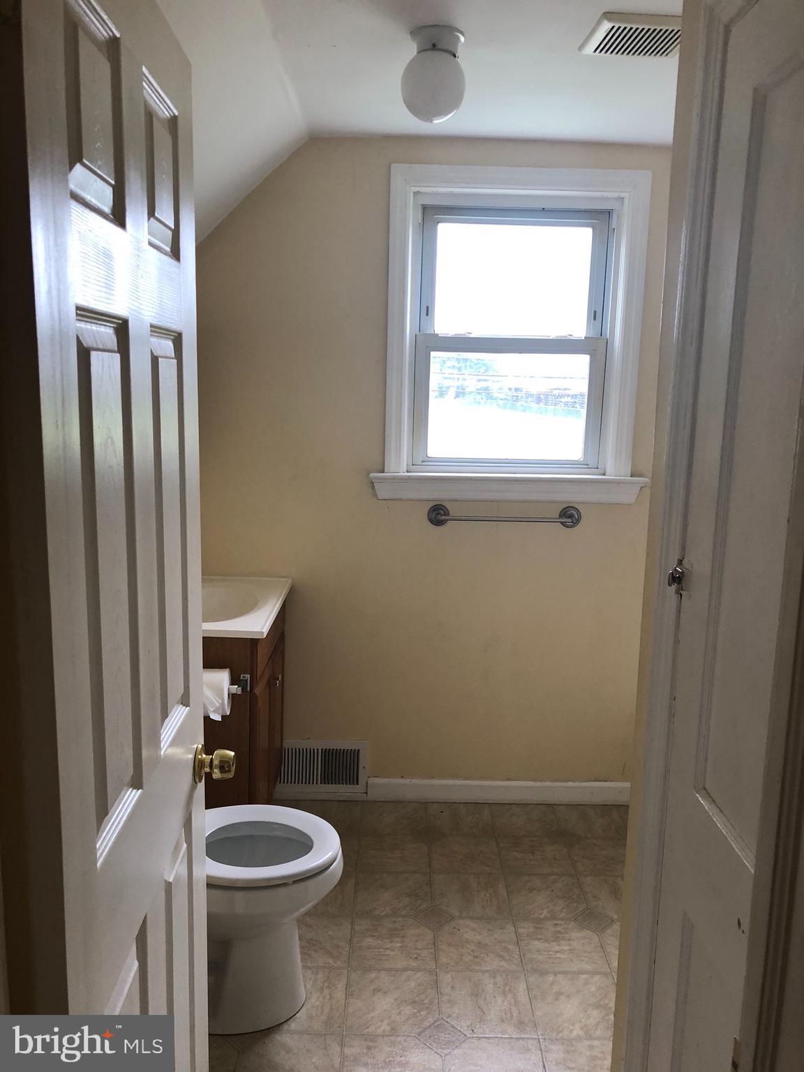 1503 Beverly Road Burlington, NJ 08016 - Photo 3 of 6 Gallery Image 3