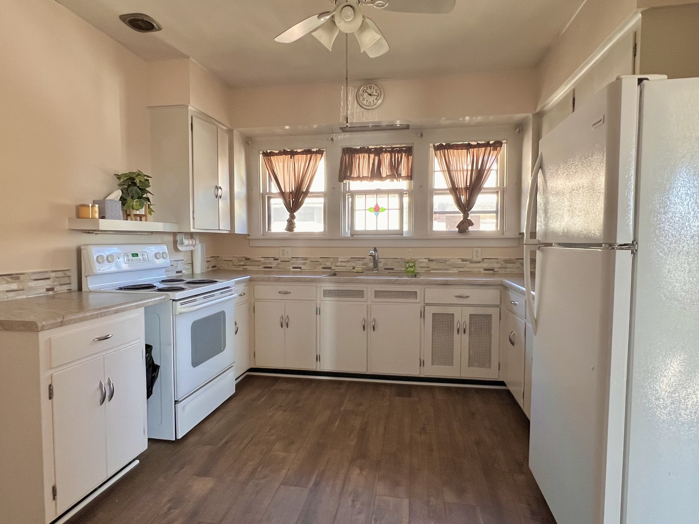 702 North Raynor Avenue, Unit 2 Joliet, IL 60435 - Photo 2 of 9