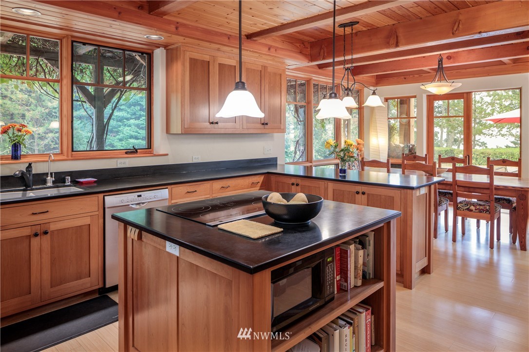 1051 Lopez Road Lopez Island, WA 98261 - Photo 9 of 39