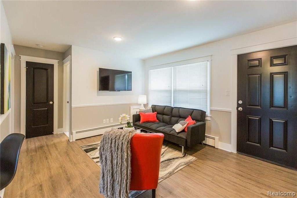 4413 Crooks Road Royal Oak, MI 48073 - Photo 9 of 20