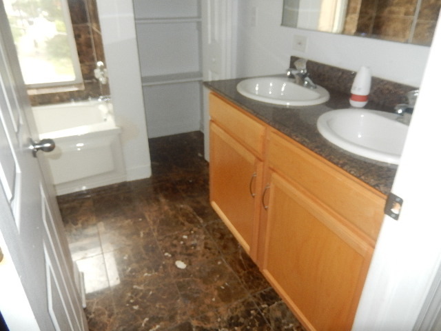 515 East 44th Street, Unit 1 Chicago, IL 60653 - Photo 13 of 17