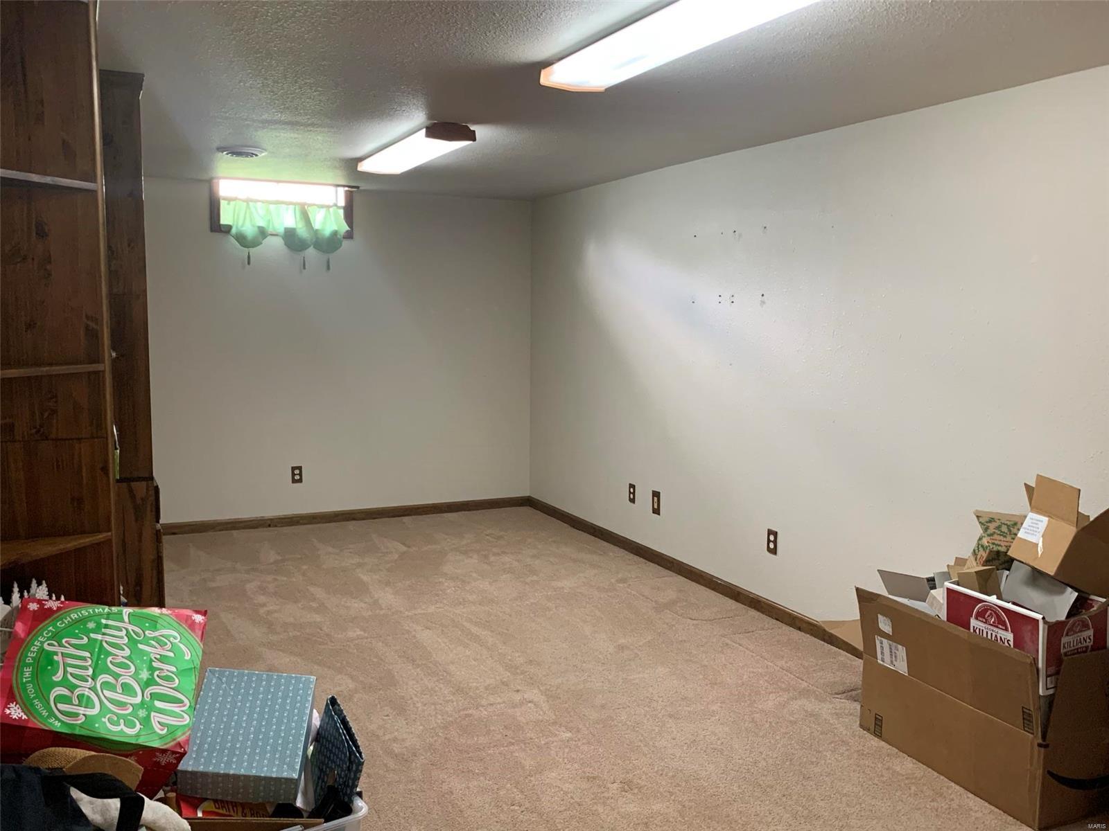 322 Fairwood Hills Road O'Fallon, IL 62269 - Photo 11 of 17 Gallery Image 11