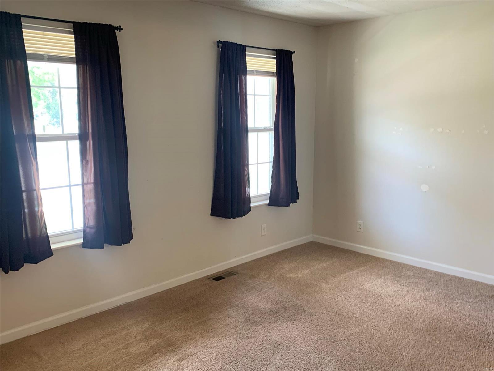 322 Fairwood Hills Road O'Fallon, IL 62269 - Photo 5 of 17 Gallery Image 5