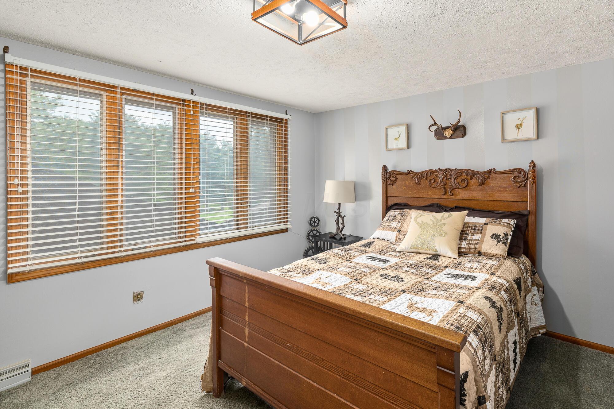 583 Wiles Road Mansfield, OH 44903 - Photo 23 of 39 int-bed-5