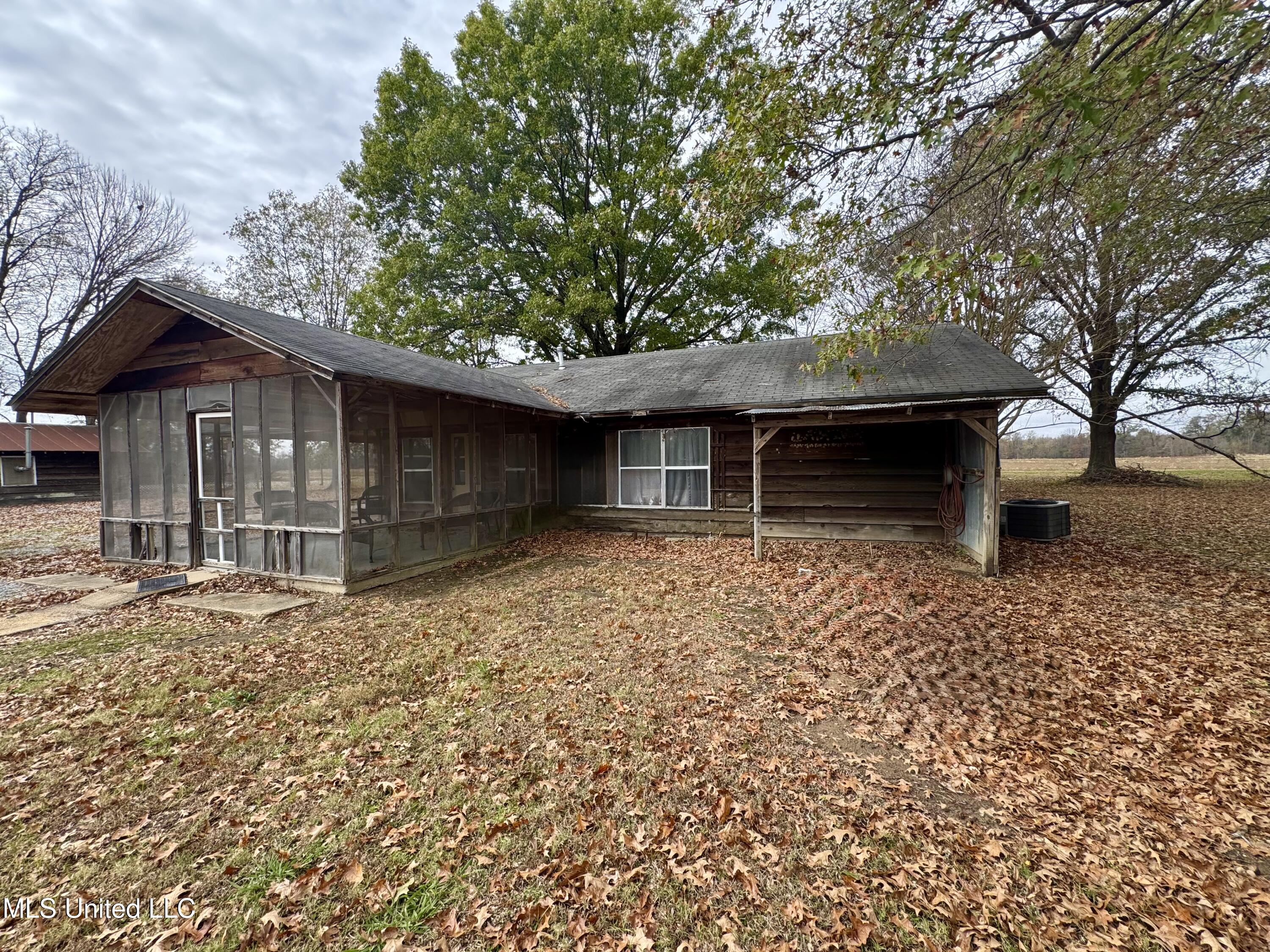 768 Louis Bennett Road Anguilla, MS 38721 - Photo 6 of 25 IMG_1301