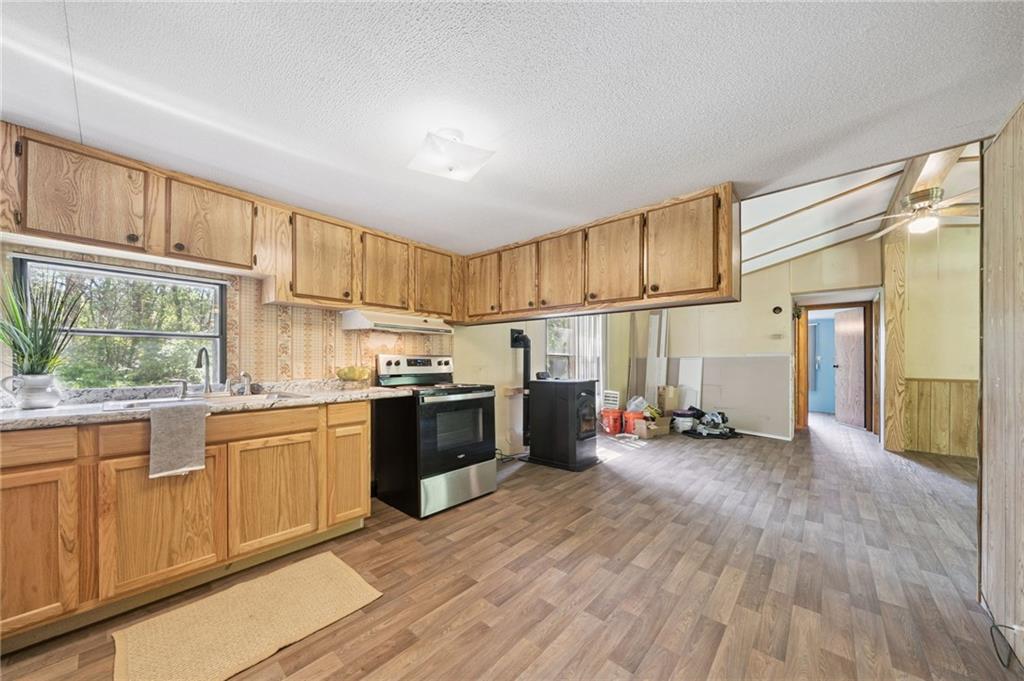 154 Thompson Road Torrance, PA 15779 - Photo 9 of 29