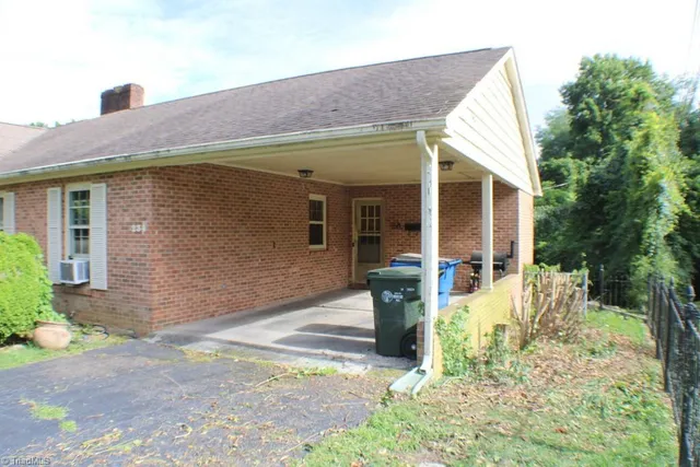 $380,000 | 234 Hylton Street, Mount Airy, NC 27030
