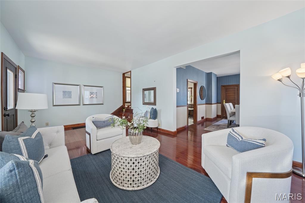 517 Clark Avenue Webster Groves, MO 63119 - Photo 7 of 32