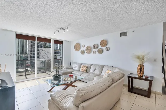 $585,000 | 1155 Brickell Bay Drive, Unit 603, Miami, FL 33131