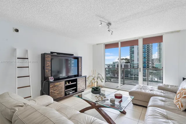 $585,000 | 1155 Brickell Bay Drive, Unit 603, Miami, FL 33131