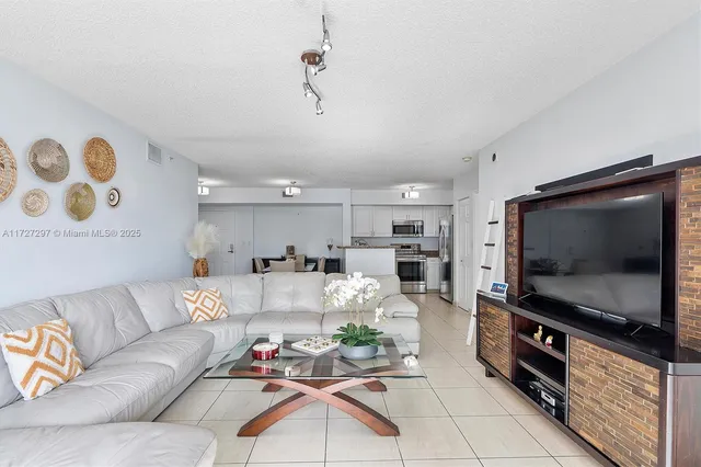 $585,000 | 1155 Brickell Bay Drive, Unit 603, Miami, FL 33131