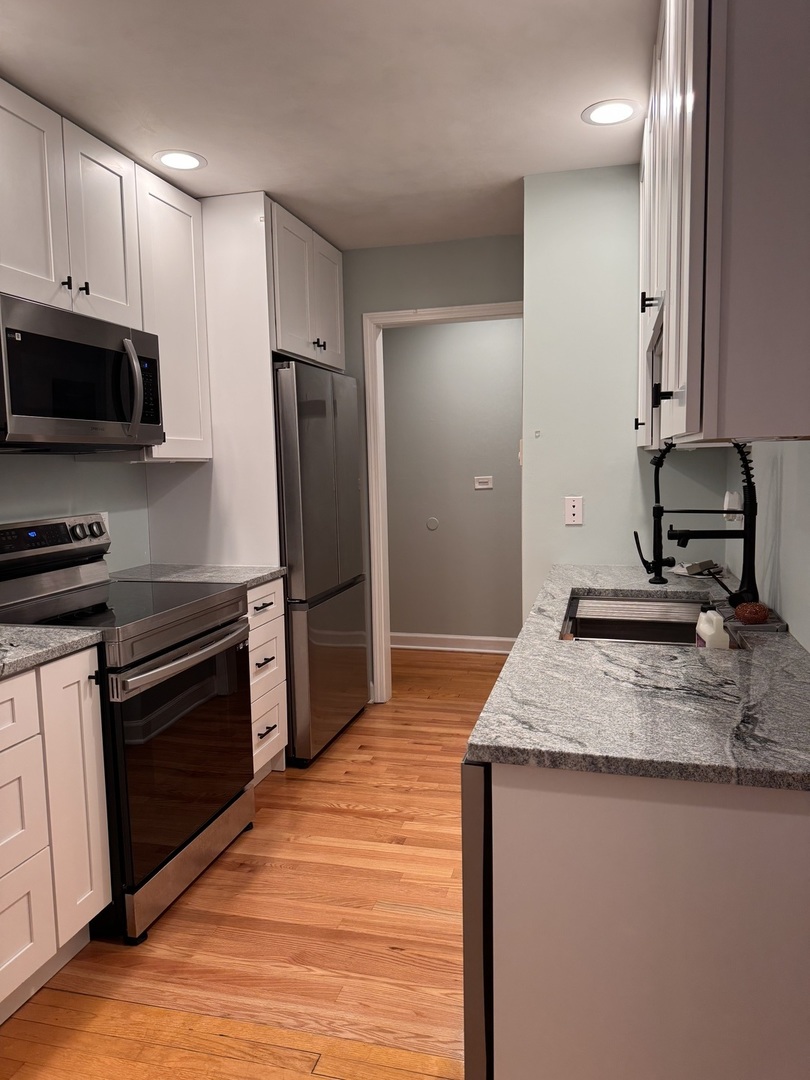 705 Strom Drive, Unit 2D West Dundee, IL 60118 - Photo 8 of 14