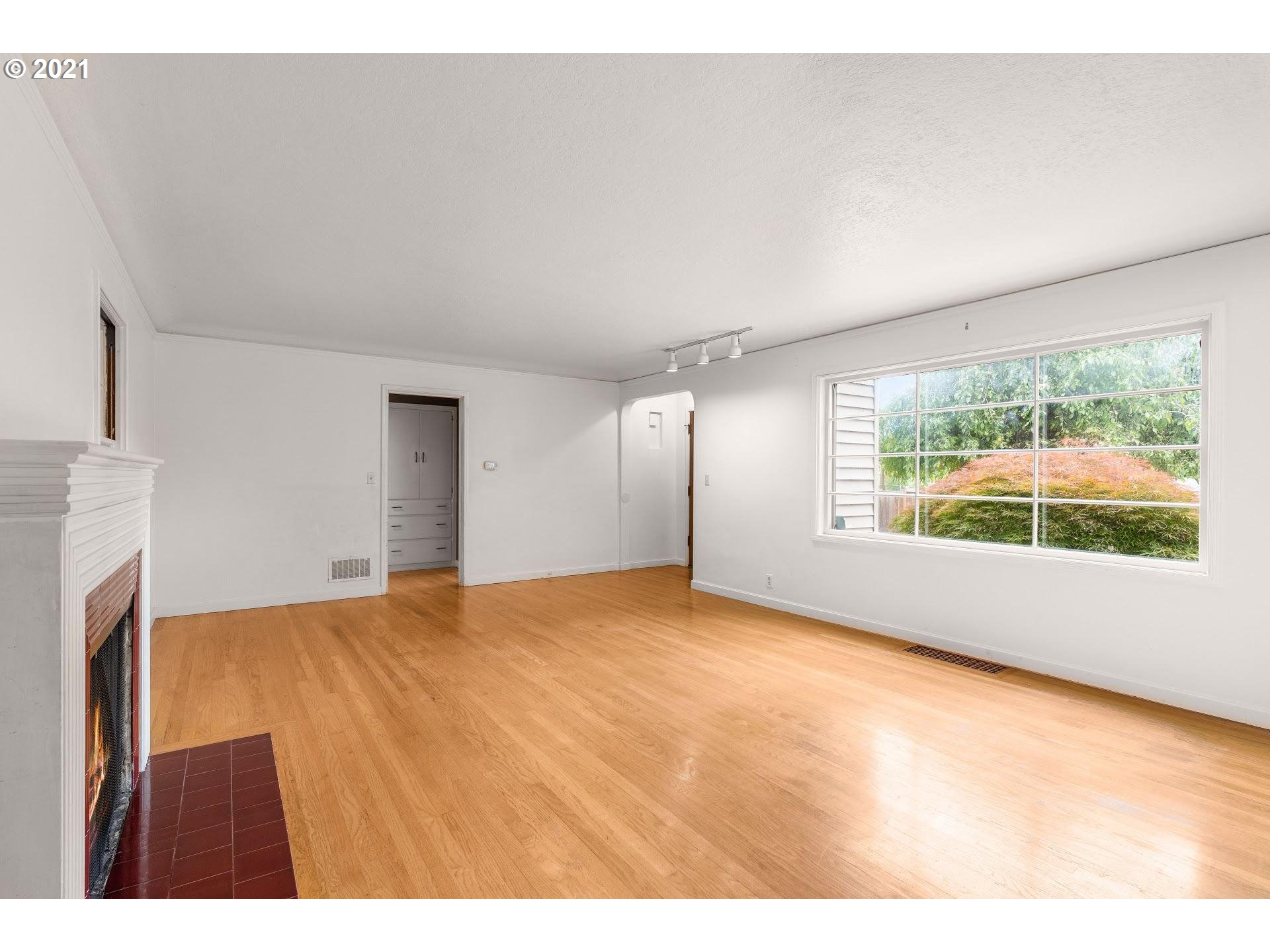 8670 Southwest Birchwood Road Portland, OR 97225 - Photo 4 of 30 Living Room