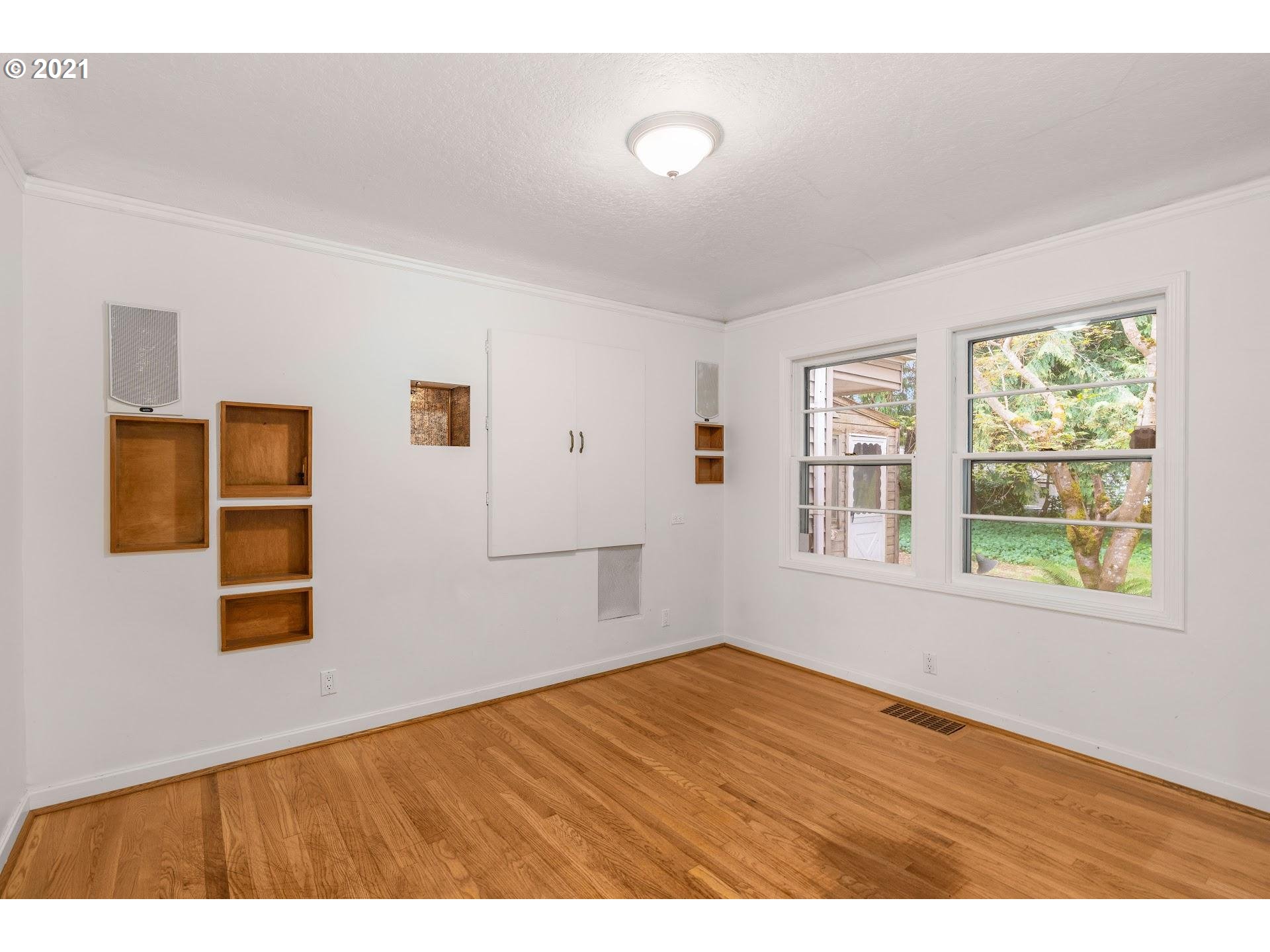 8670 Southwest Birchwood Road Portland, OR 97225 - Photo 6 of 30 Dining Room