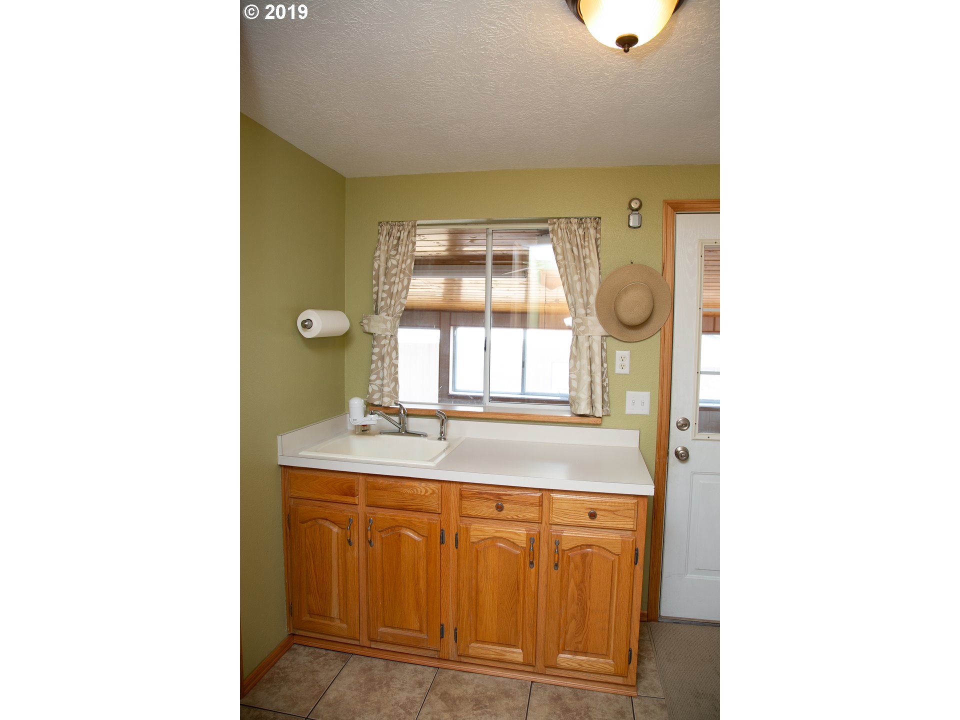 315 South Wayne R Road Tygh Valley, OR 97063 - Photo 4 of 32 Gallery Image 4
