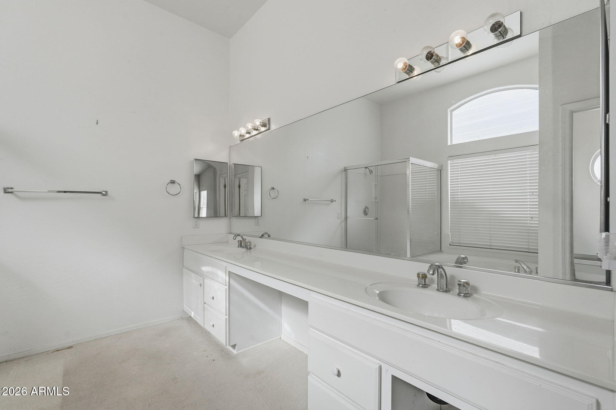 16651 South 18th Way Phoenix, AZ 85048 - Photo 33 of 43 a bathroom with 2 sink and a mirror