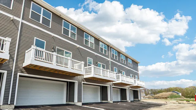 $382,990 | 17331 Ulster Drive, Tinley Park, IL 60477