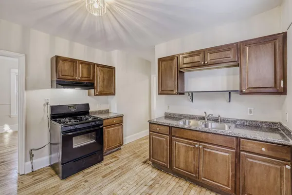 $2,250 | 2939 Russell Avenue North, Minneapolis, MN 55411