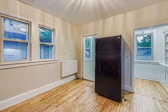 $2,399 | 2939 Russell Avenue North, Minneapolis, MN 55411