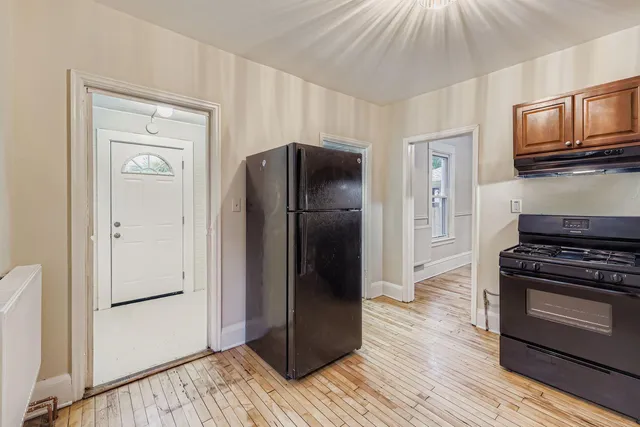 $2,399 | 2939 Russell Avenue North, Minneapolis, MN 55411