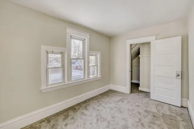 $2,399 | 2939 Russell Avenue North, Minneapolis, MN 55411