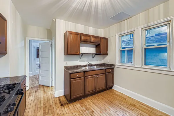 $2,250 | 2939 Russell Avenue North, Minneapolis, MN 55411