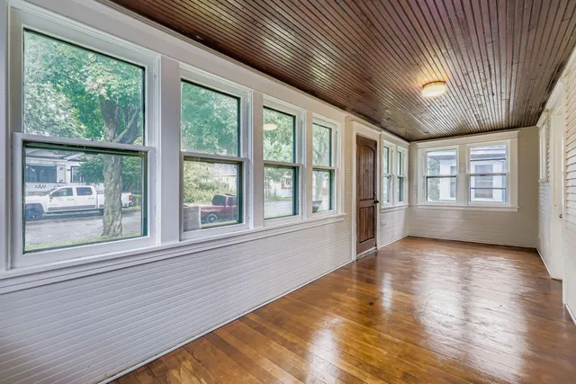 $2,399 | 2939 Russell Avenue North, Minneapolis, MN 55411