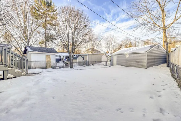 $2,250 | 2939 Russell Avenue North, Minneapolis, MN 55411