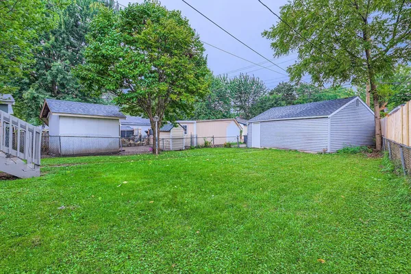 $2,250 | 2939 Russell Avenue North, Minneapolis, MN 55411