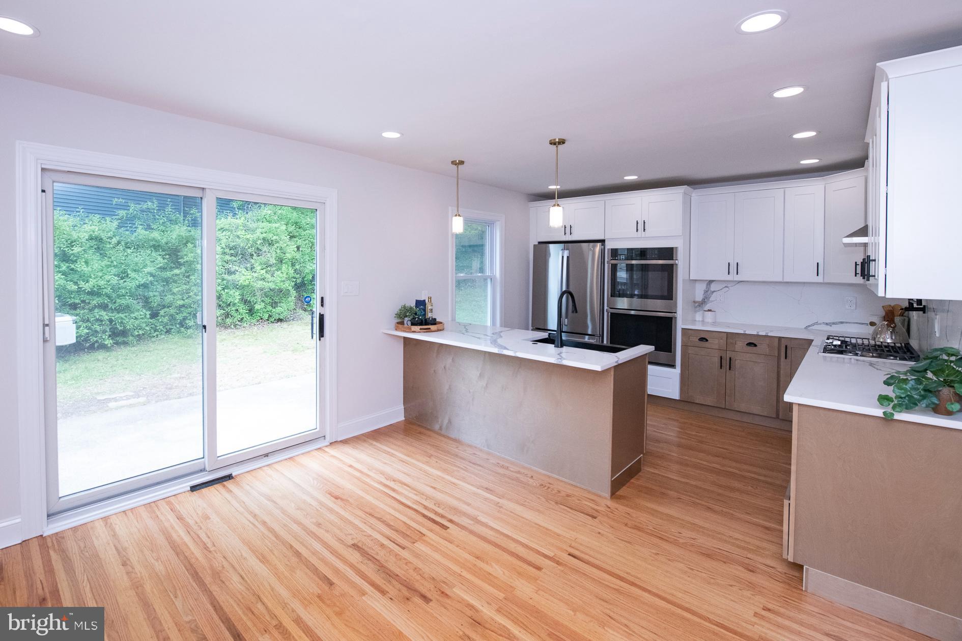 413 Ellis Road Havertown, PA 19083 - Photo 9 of 39
