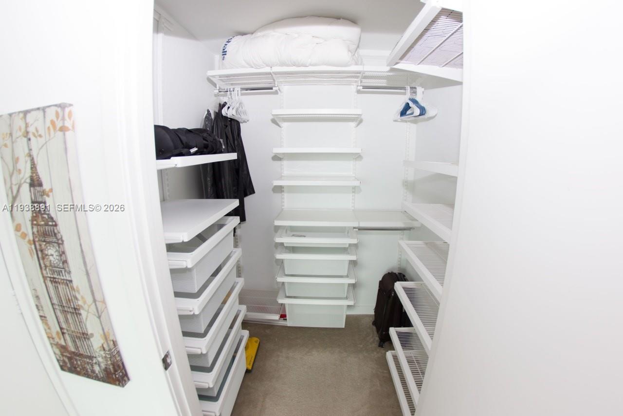 79 Southwest 12th Street, Unit 2904 Miami, FL 33130 - Photo 14 of 18