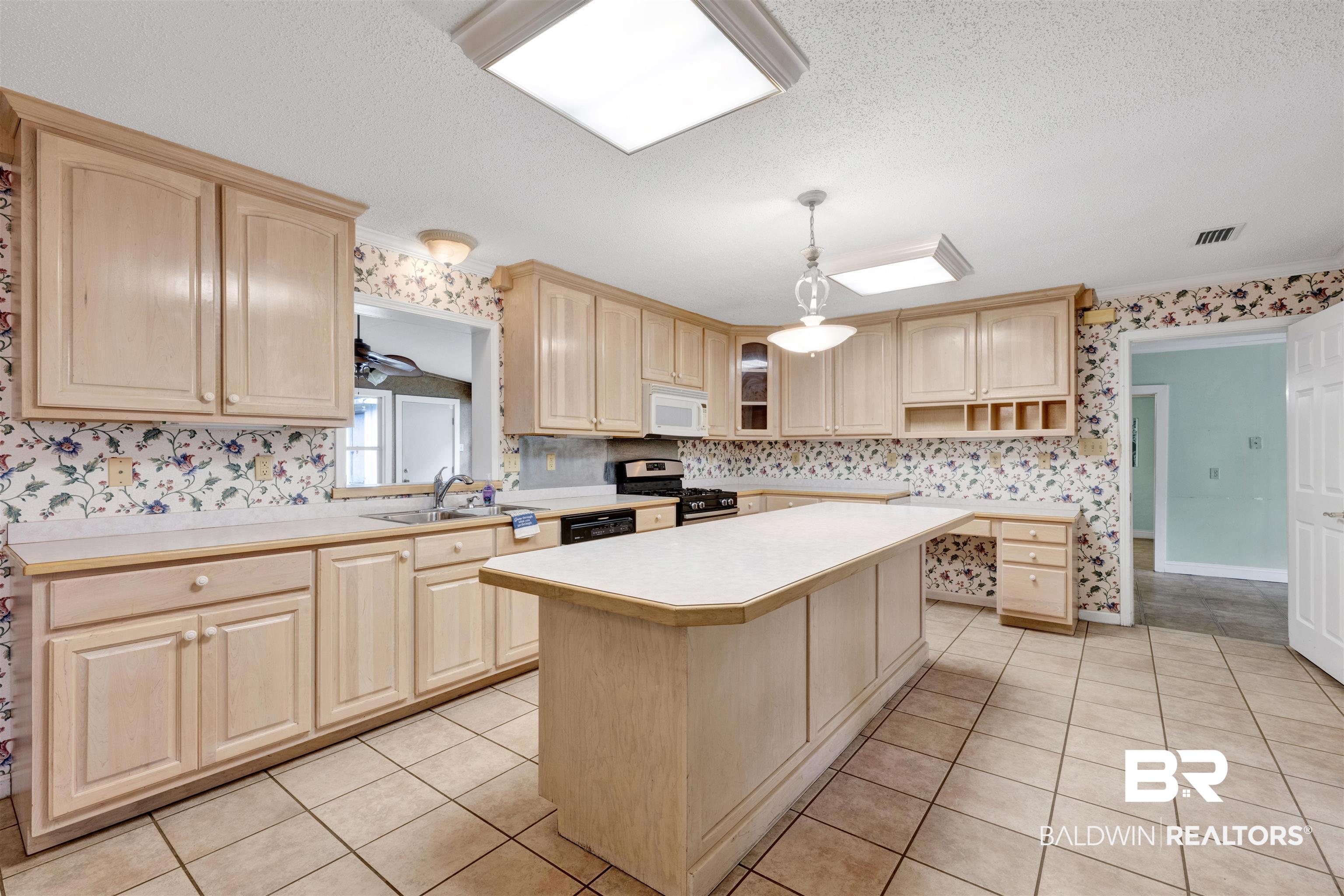 415 Rosa Avenue Fairhope, AL 36532 - Photo 7 of 30