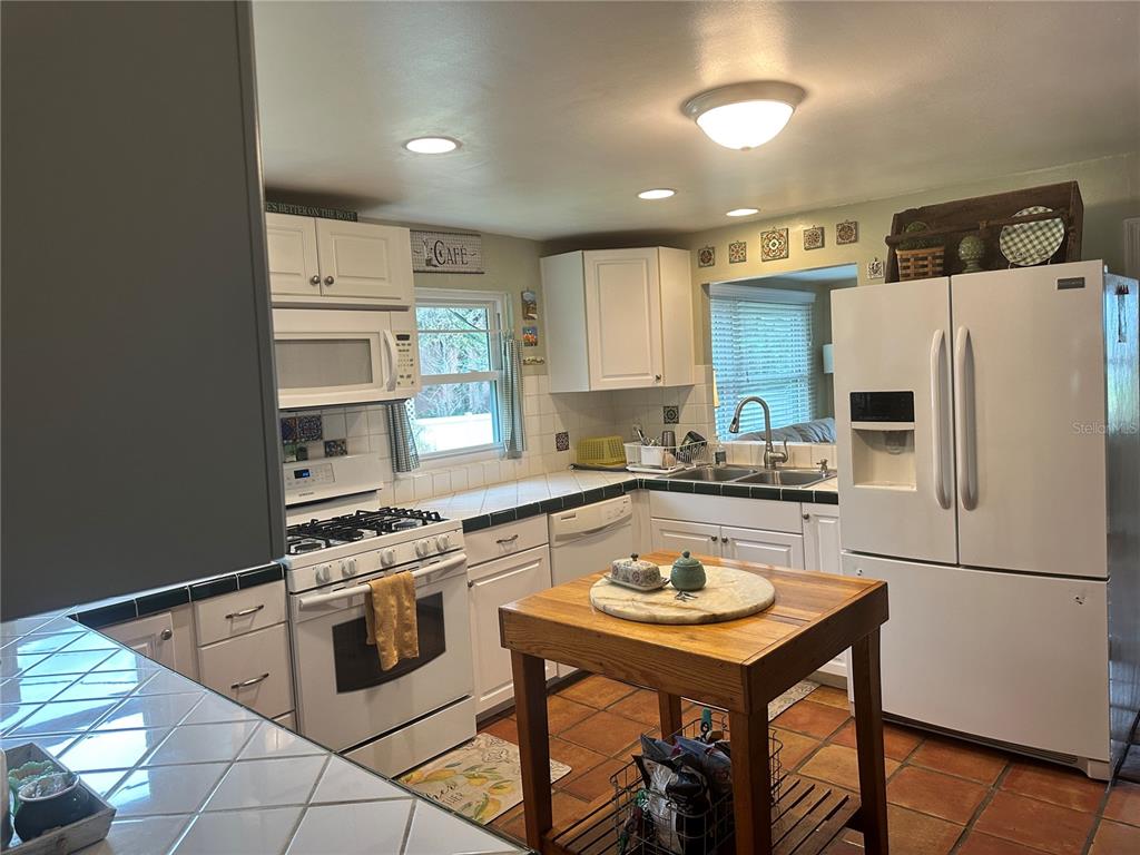 357 Magnolia Place DeBary, FL 32713 - Photo 20 of 50