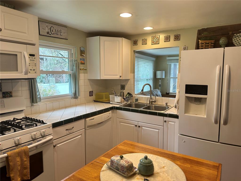 357 Magnolia Place DeBary, FL 32713 - Photo 21 of 50