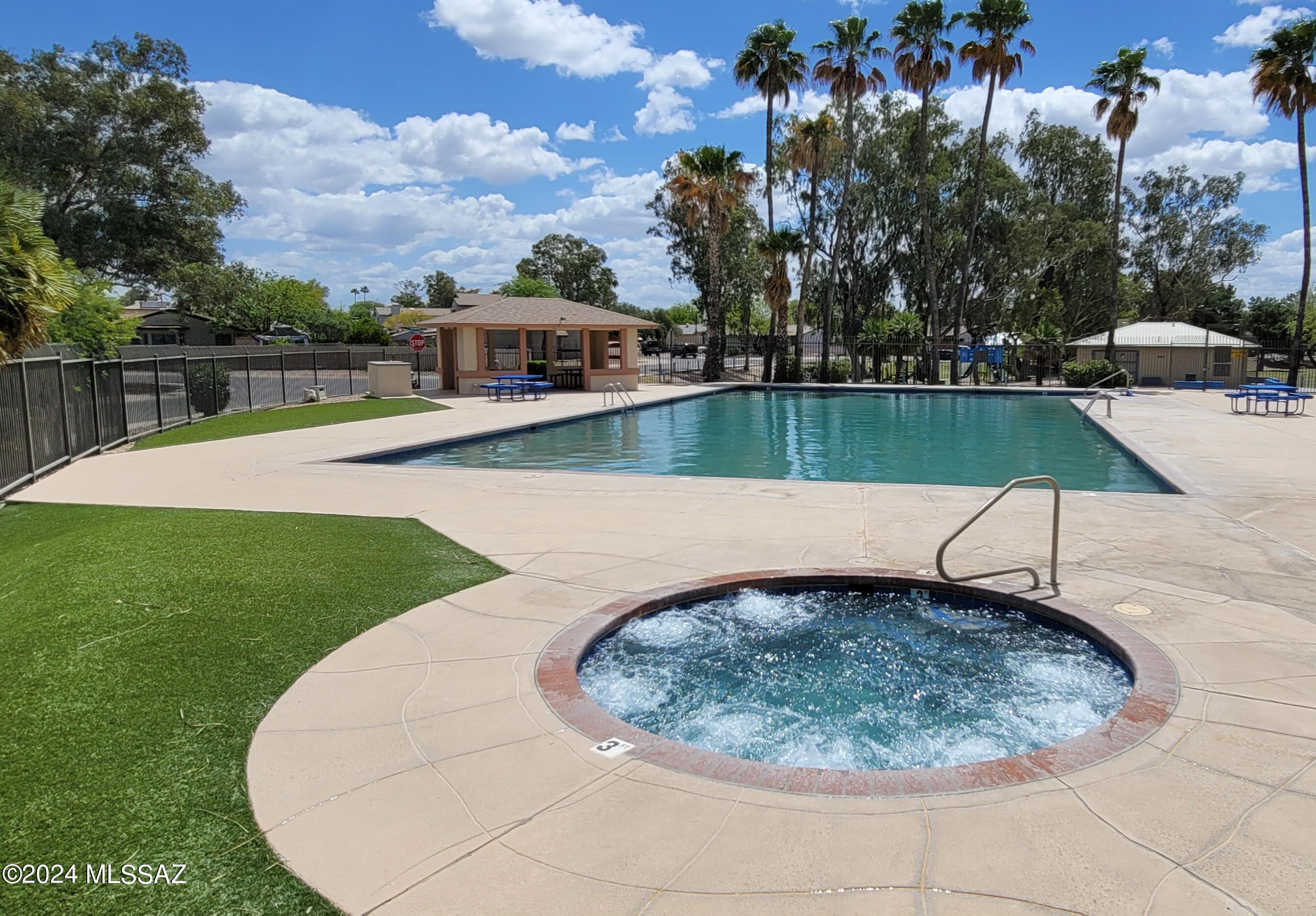 5881 North Moonbrook Road Tucson, AZ 85741 - Photo 27 of 28 Gallery Image 27