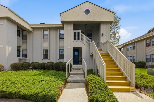 $280,000 | 2305 Abbey Circle, Asheville, NC 28805