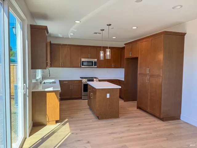 $1,094,900 | 487 Sanchez Court, Unit 11, Sonoma, CA 95476