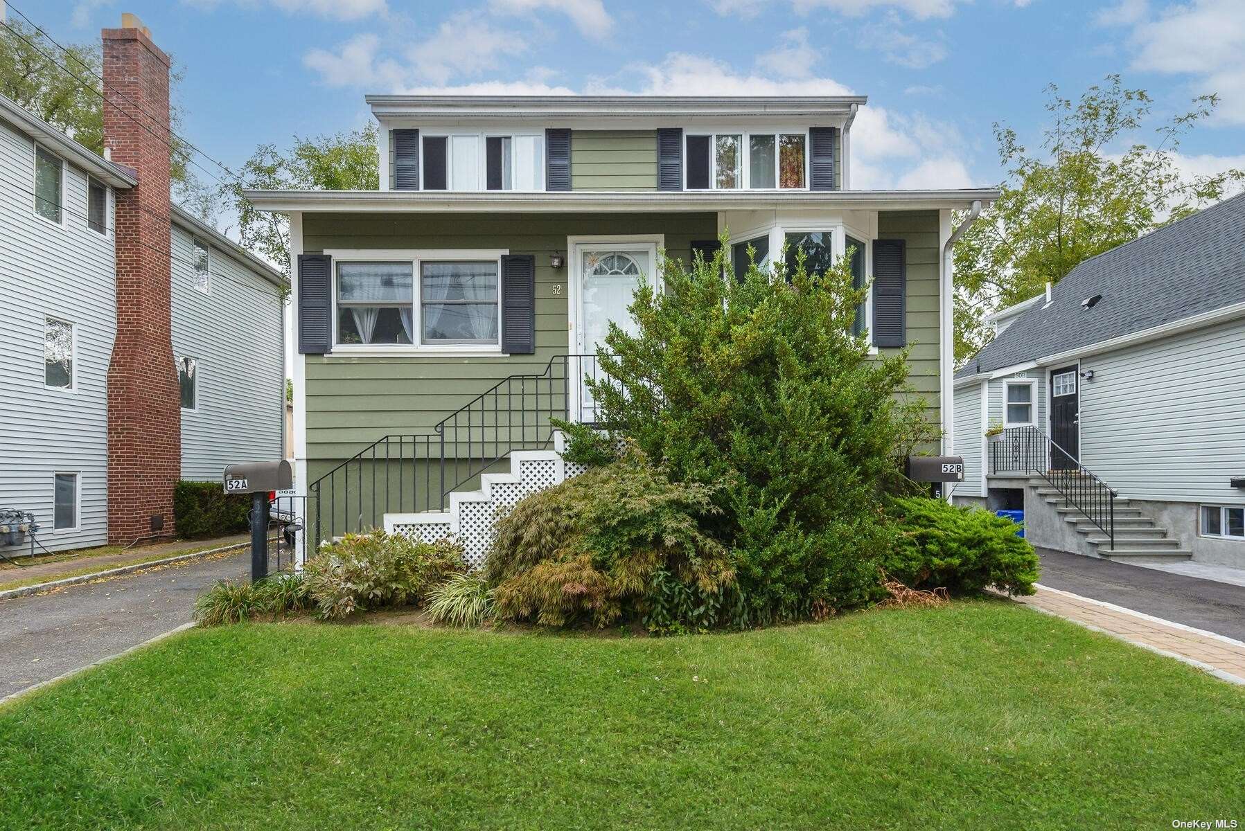 52 Graywood Road, Port Washington, NY 11050 Compass