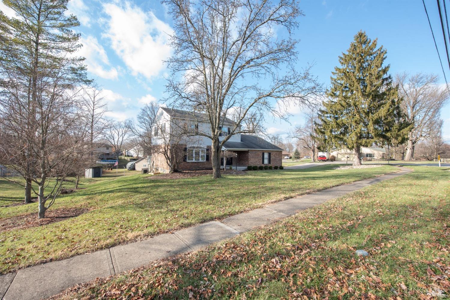 5643 Winton Road Fairfield, OH 45014 - Photo 4 of 53 Gallery Image 4
