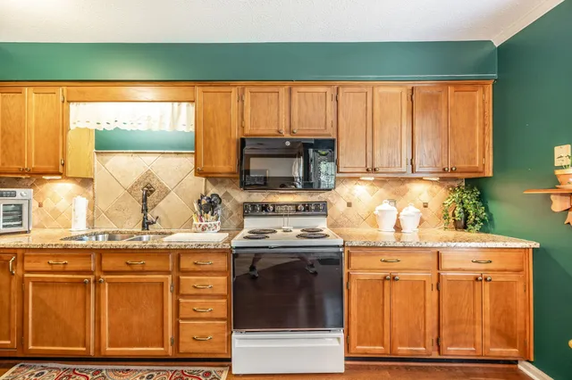 $244,900 | 106 Rolling Meadows Drive, Goodlettsville, TN 37072