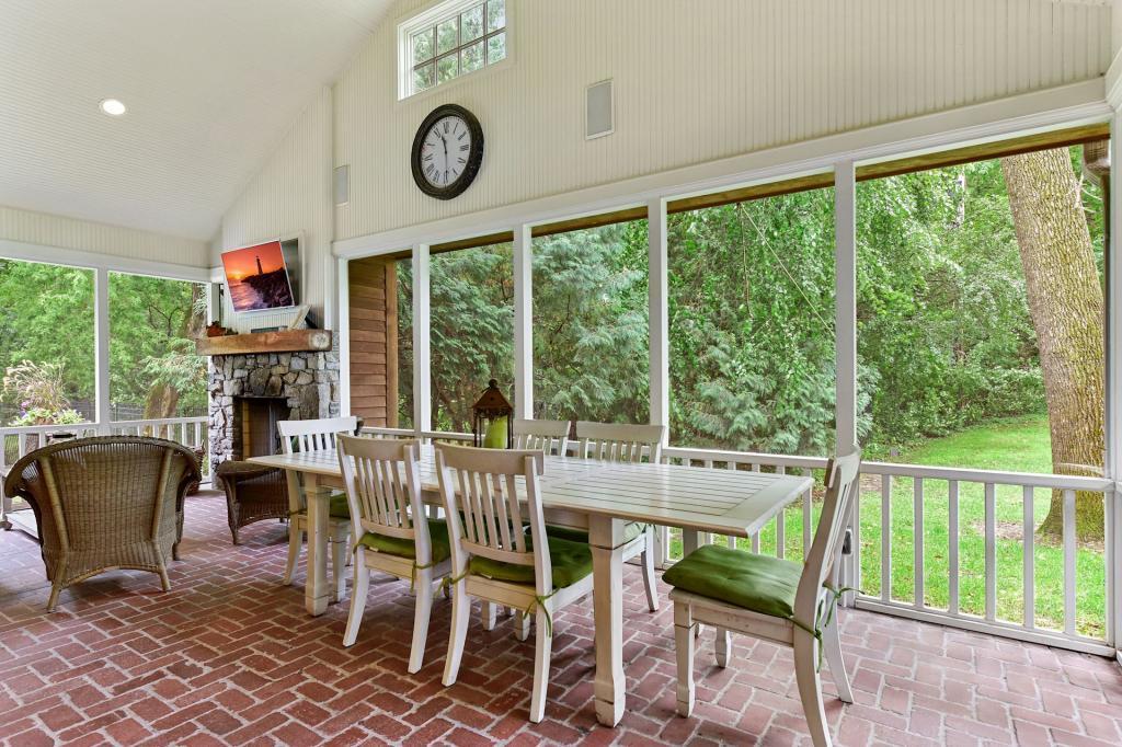 18425 Maple Ridge Road Deephaven, MN 55391 - Photo 15 of 41