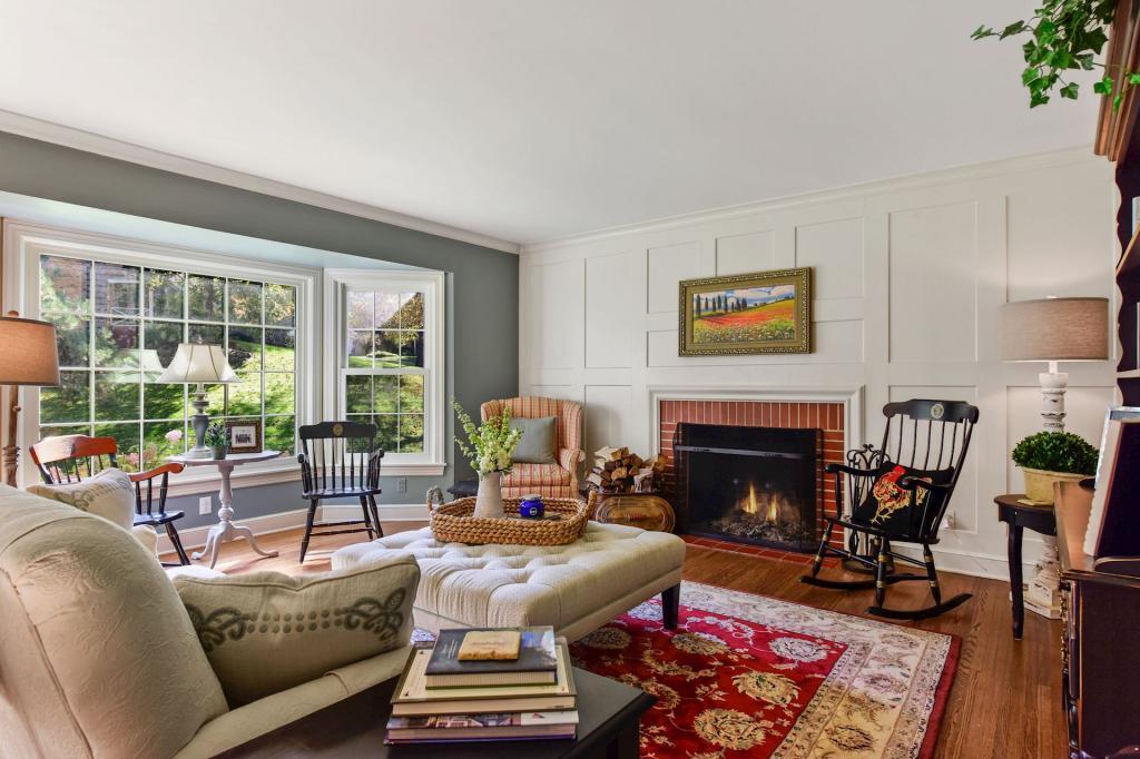 18425 Maple Ridge Road Deephaven, MN 55391 - Photo 3 of 41