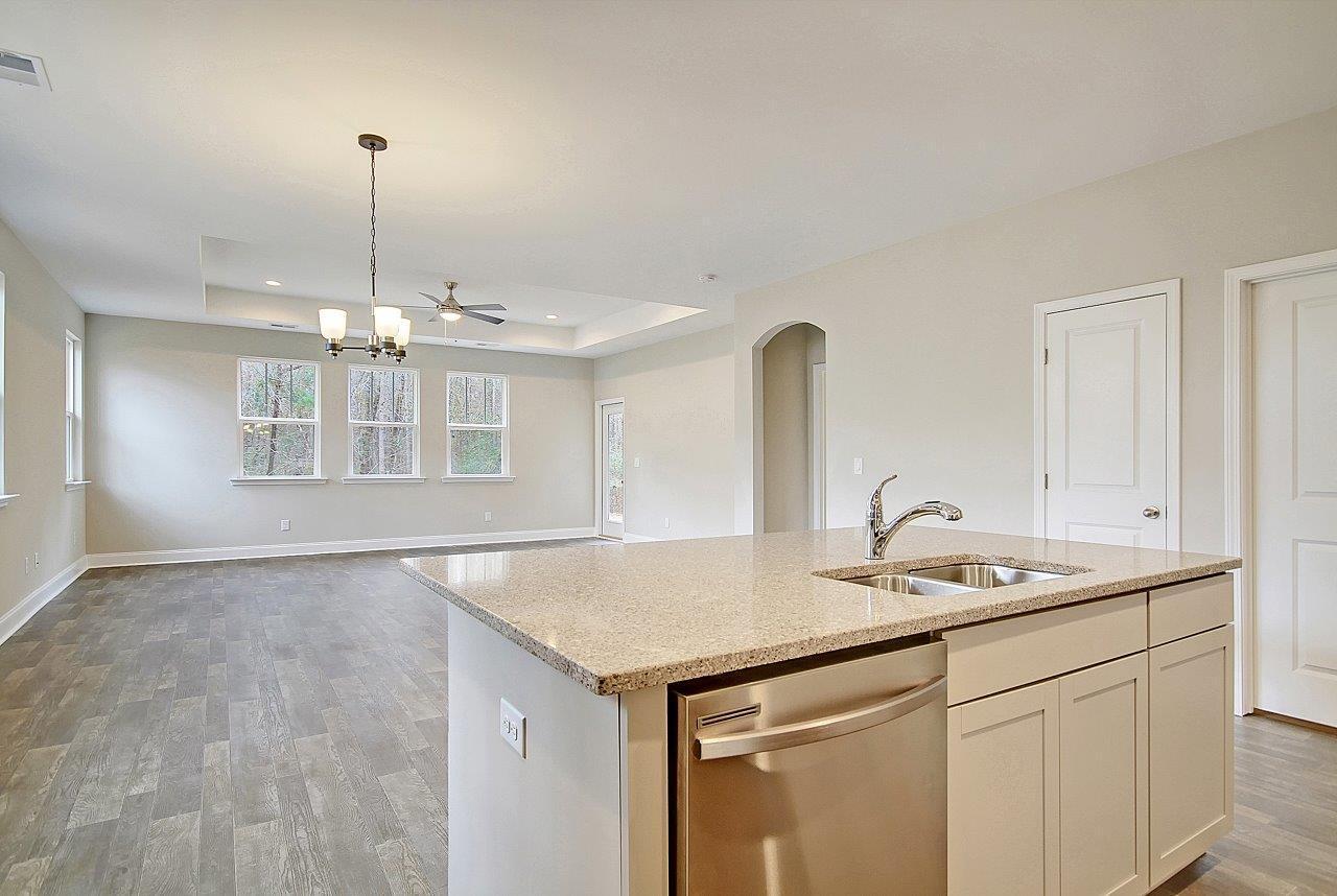 137 Cinnamon Road Summerville, SC 29483 - Photo 5 of 8 ALX_137_KTN_05